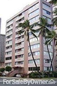 2547 Ala Wai - Apt. 701 : There are 10 floors in this building. Total units in the building is 19.