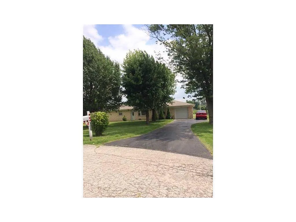 1731 S Vickie Dr photo 1