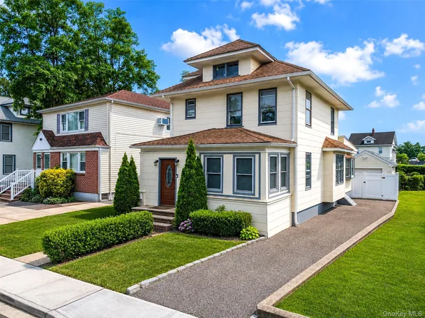 22 Devine Street, Lynbrook, NY 11563
