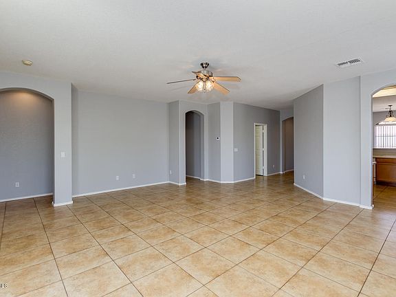 4th image of 3807 W Park St