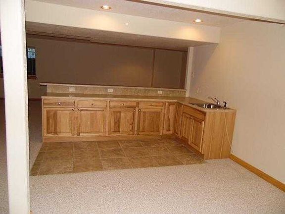 Wet bar