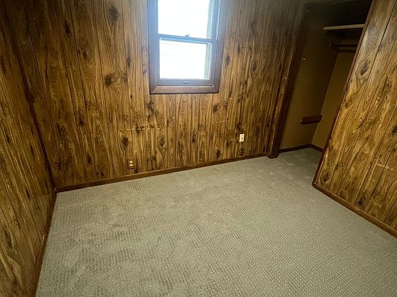 4th image of 820 Hess Ave #1