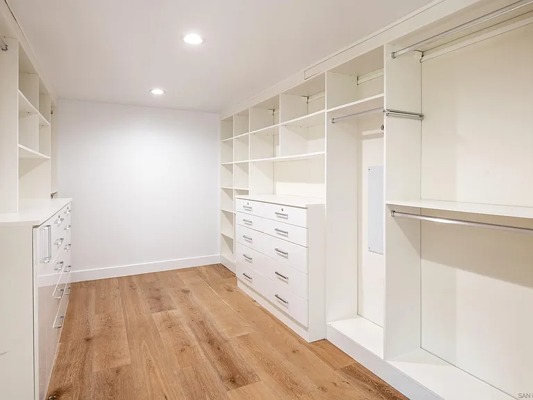 Walk-in Closet
