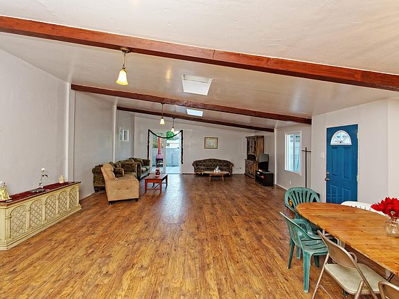 5th image of 6237 Carpenter Ave