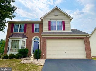 77 Pinehurst Ct, Charles Town, WV 25414
