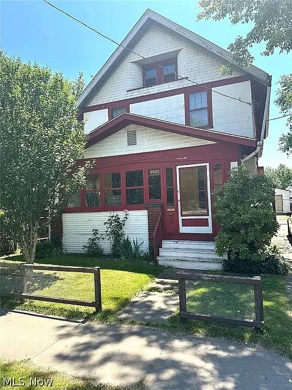 4 bed, 1571 sqft, $1,300 — Photo 1
