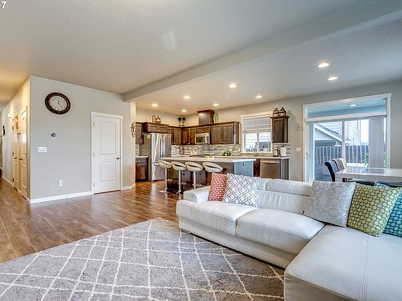 5th image of 10504 NE 112th Pl