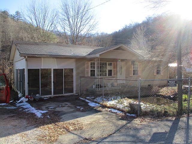 1st image of 71 Hatfield Est