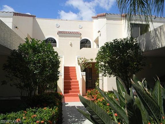 2nd image of 595 Beachwalk Cir APT 204