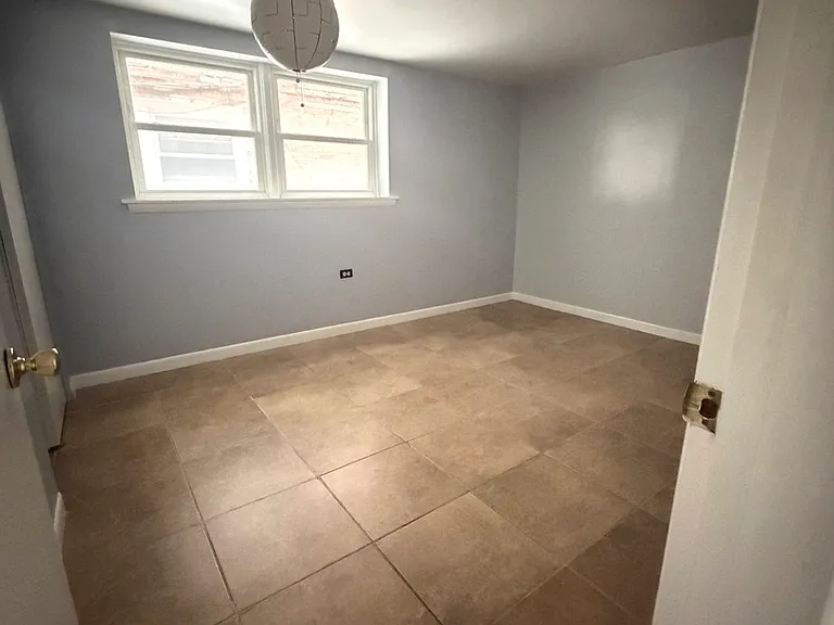 7732 W Addison St #G — Photo 21