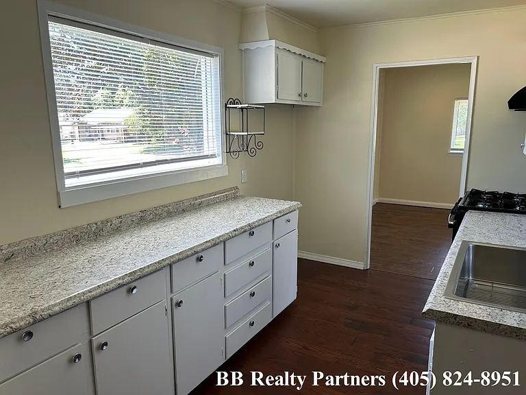 3147 S Louisville Ave — Photo 7