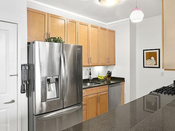 5th image of 319 W 118th St Unit 1A