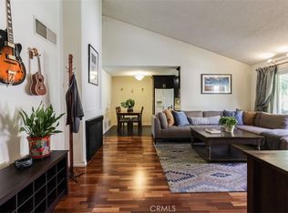 15425 Sherman Way APT 140, Van Nuys, CA 91406 | MLS #DW23230509 | Zillow