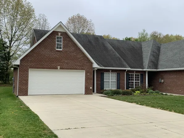121 Greystone Pl, Tullahoma, TN 37388