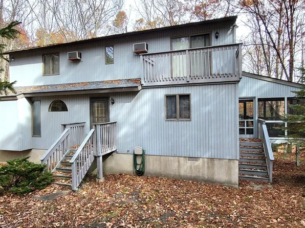 130 Bellingham Dr, Bushkill, PA 18324