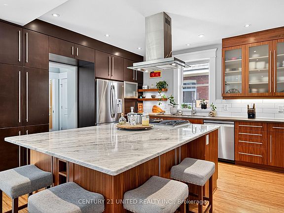 4th image of 317 Margaret Ave