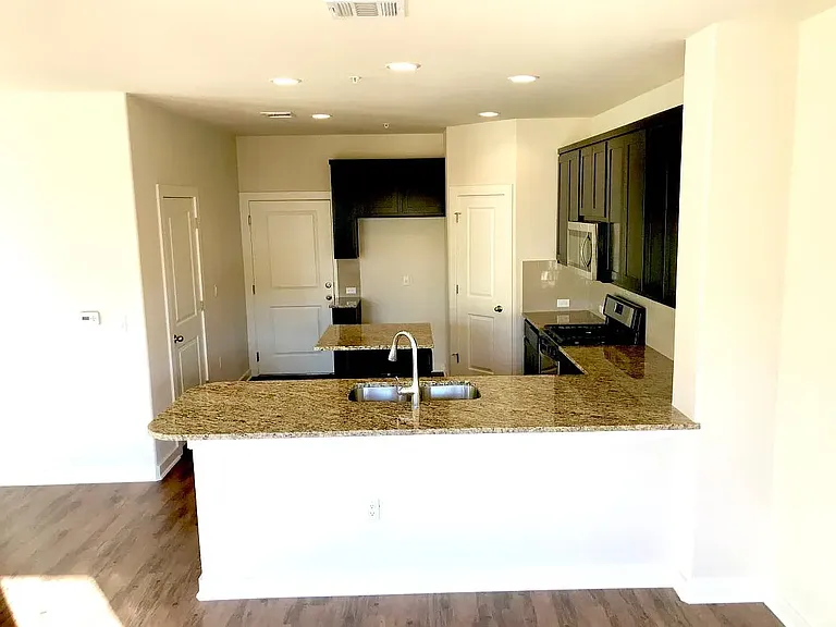 1101 E Parmer Ln #221 — Photo 3