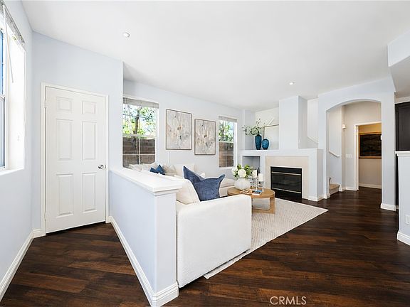 3rd image of 1804 Crescent Oak