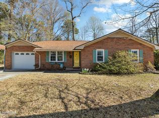 24 McArthur Dr, Jacksonville, NC 28546
