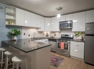 1304 Summit St APT 102, Austin, TX 78741
