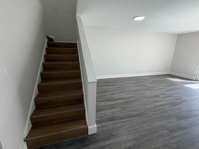 223 SE 11th Ave #223 — Photo 12