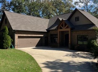 4208 Lakeview Cir, Birmingham, AL 35242