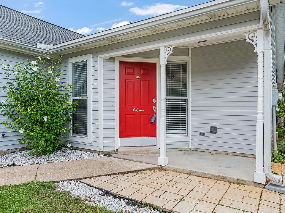 1st image of 137 Midland Ct