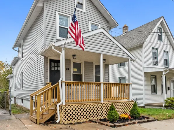 24 New St, Westville, NJ 08093