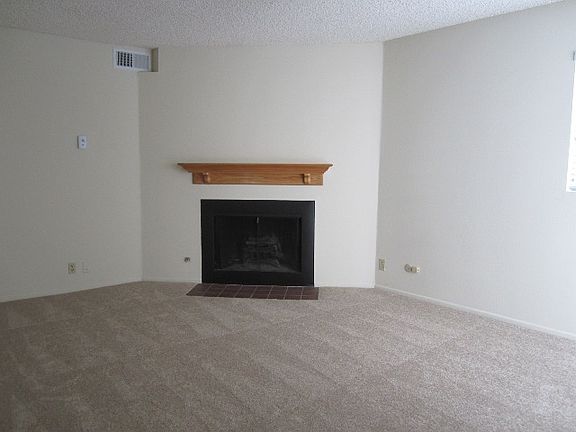 3rd image of 18411 Hatteras St Unit 214