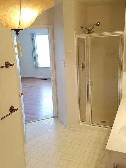 5208 Duke Ct — Photo 12