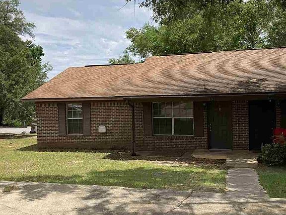 2nd image of 5093 Yacht Harbor Cir #A