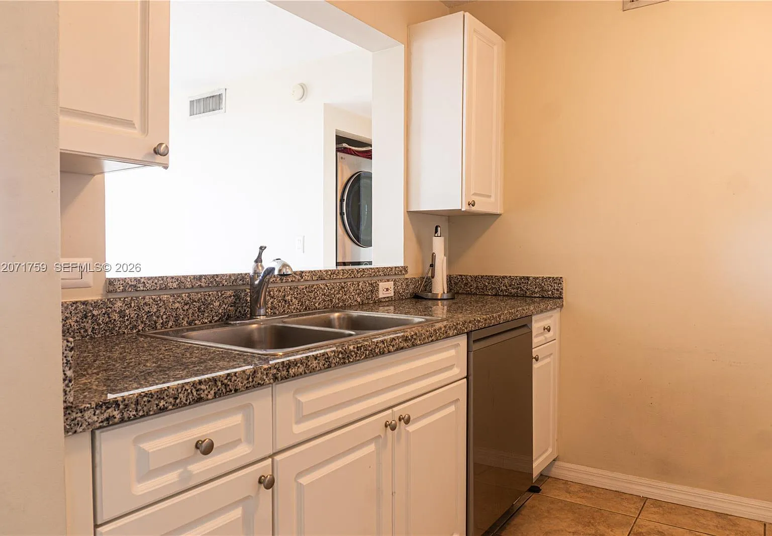 Brickell Vista Condo — Photo 4