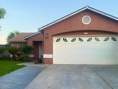 13711 E Amigo Dr, Parlier, CA, 93648