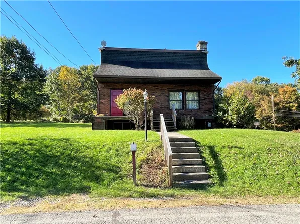 686 Ridge Ave, Crescent, PA 15046