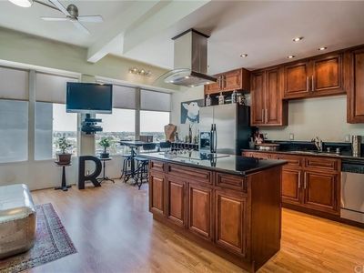100 Atlantic Ave APT 1010, Long Beach, CA, 90802