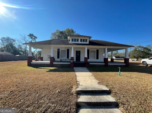 307 Bolton St, Glennville, GA 30427