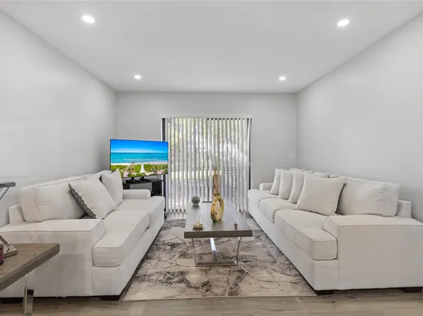 1335 NW 94th Way #1335, Coral Springs, FL 33071