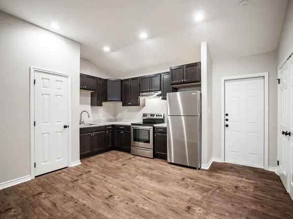 803 S Main St, Victoria, TX 77901