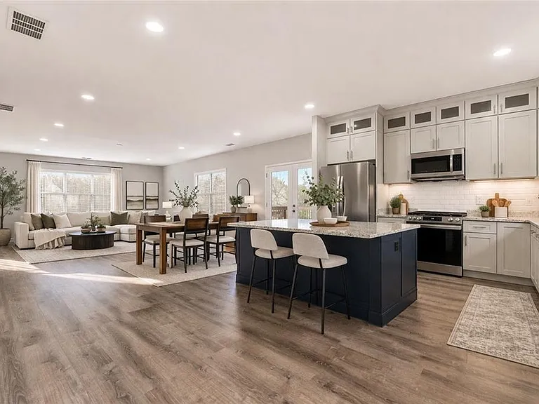 450 Oliver Ridge Dr — Photo 6