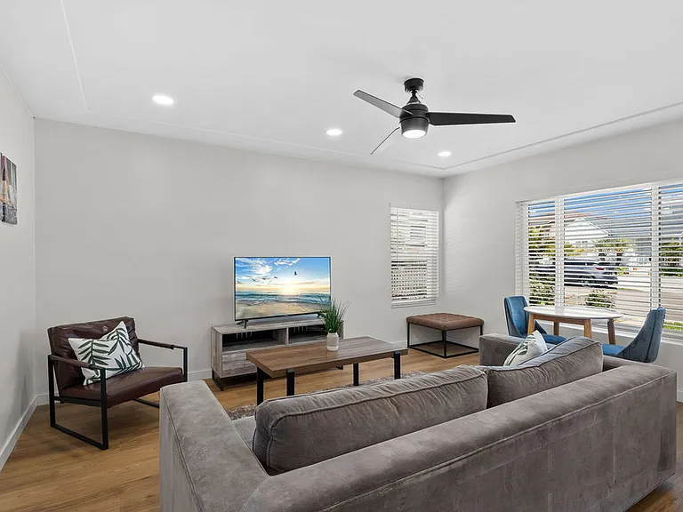 3121 Emerson St — Photo 5