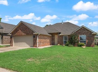 1809 SE 18th St, Moore, OK 73160