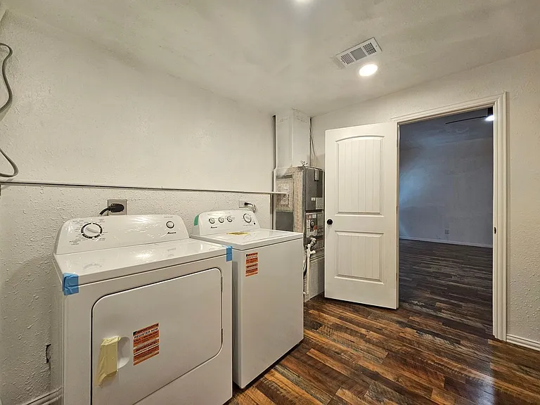 170 Circle Dr — Photo 24