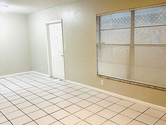 5th image of 1364 Silverado Dr