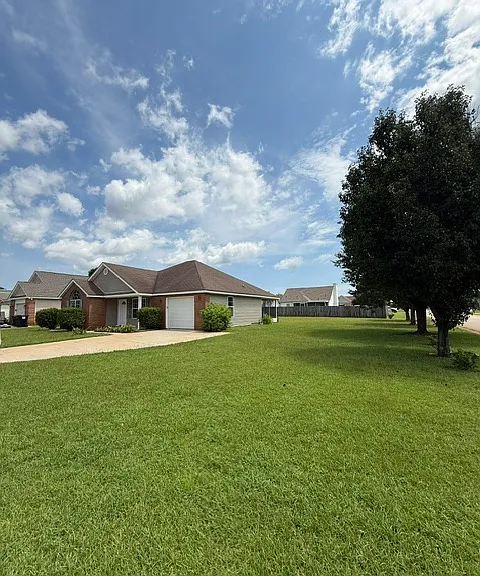 141 Millbrook Dr — Photo 18