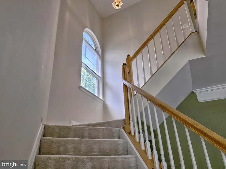 13906 Gothic Dr — Photo 23