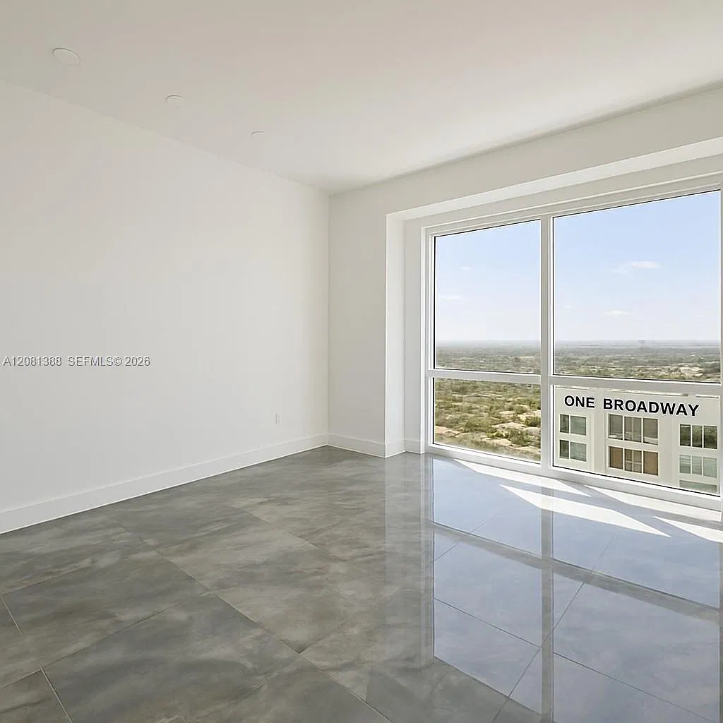 1425 Brickell Ave — Photo 3