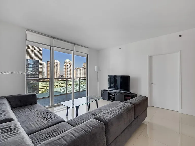 950 Brickell Bay Dr #1404 — Photo 16