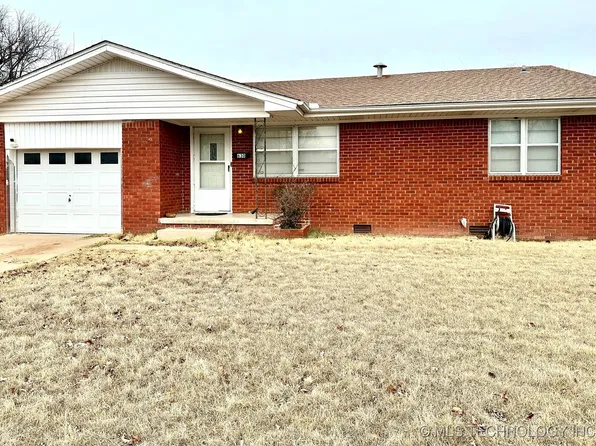 630 W 21st St, Ada, OK 74820
