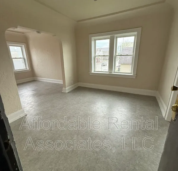 1020 W National Ave #UPPER — Photo 8