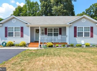 215 Santa Maria Ave, Colonial Beach, VA 22443